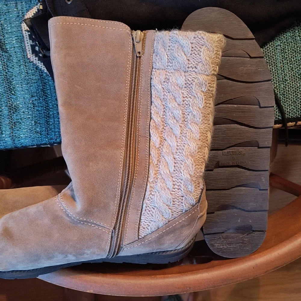 MUKLUKS Stacy Half Calf Boot - Picture 5 of 11